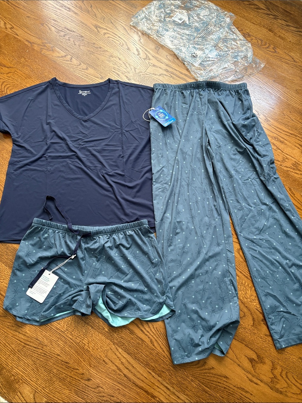 3 Pice Pajamagram Set with Printed Lounge Pants and Shorts and navy top!!